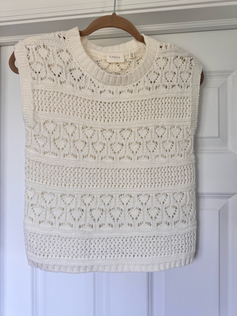 Crochet sweater sleeveless top